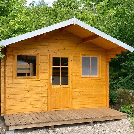 بيت ضيافة Paehklimaee Laagrikeskus Vanamõisa