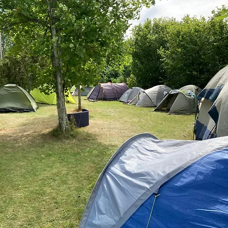 بيت ضيافة Paehklimaee Laagrikeskus *