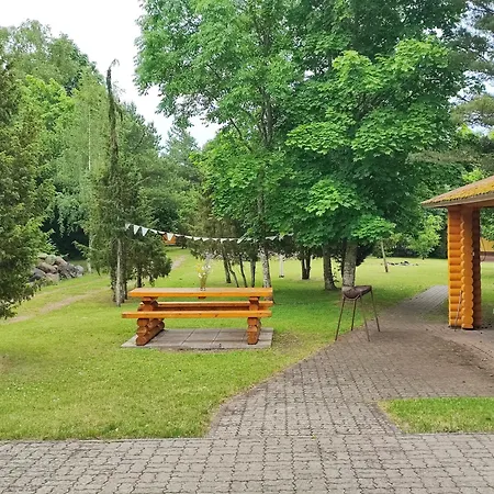 Paehklimaee Laagrikeskus بيت ضيافة