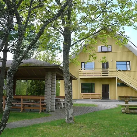 Paehklimaee Laagrikeskus بيت ضيافة Vanamõisa